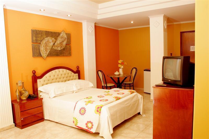 Rodes Palace Hotel ปาโตรซินิโอ ภายนอก รูปภาพ