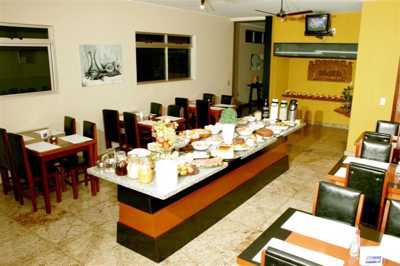 Rodes Palace Hotel ปาโตรซินิโอ ภายนอก รูปภาพ