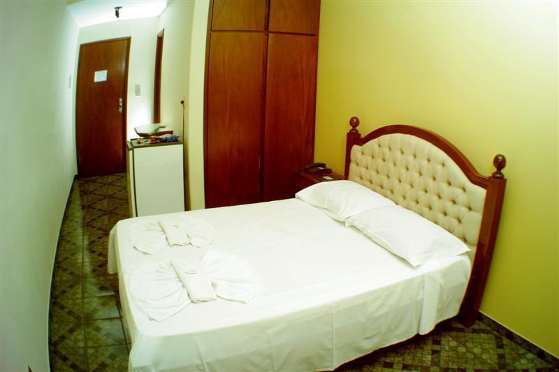 Rodes Palace Hotel ปาโตรซินิโอ ภายนอก รูปภาพ