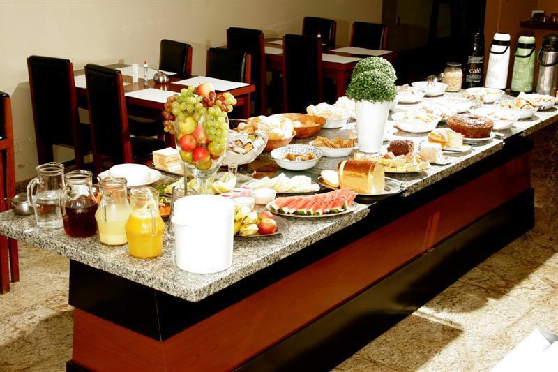 Rodes Palace Hotel ปาโตรซินิโอ ภายนอก รูปภาพ
